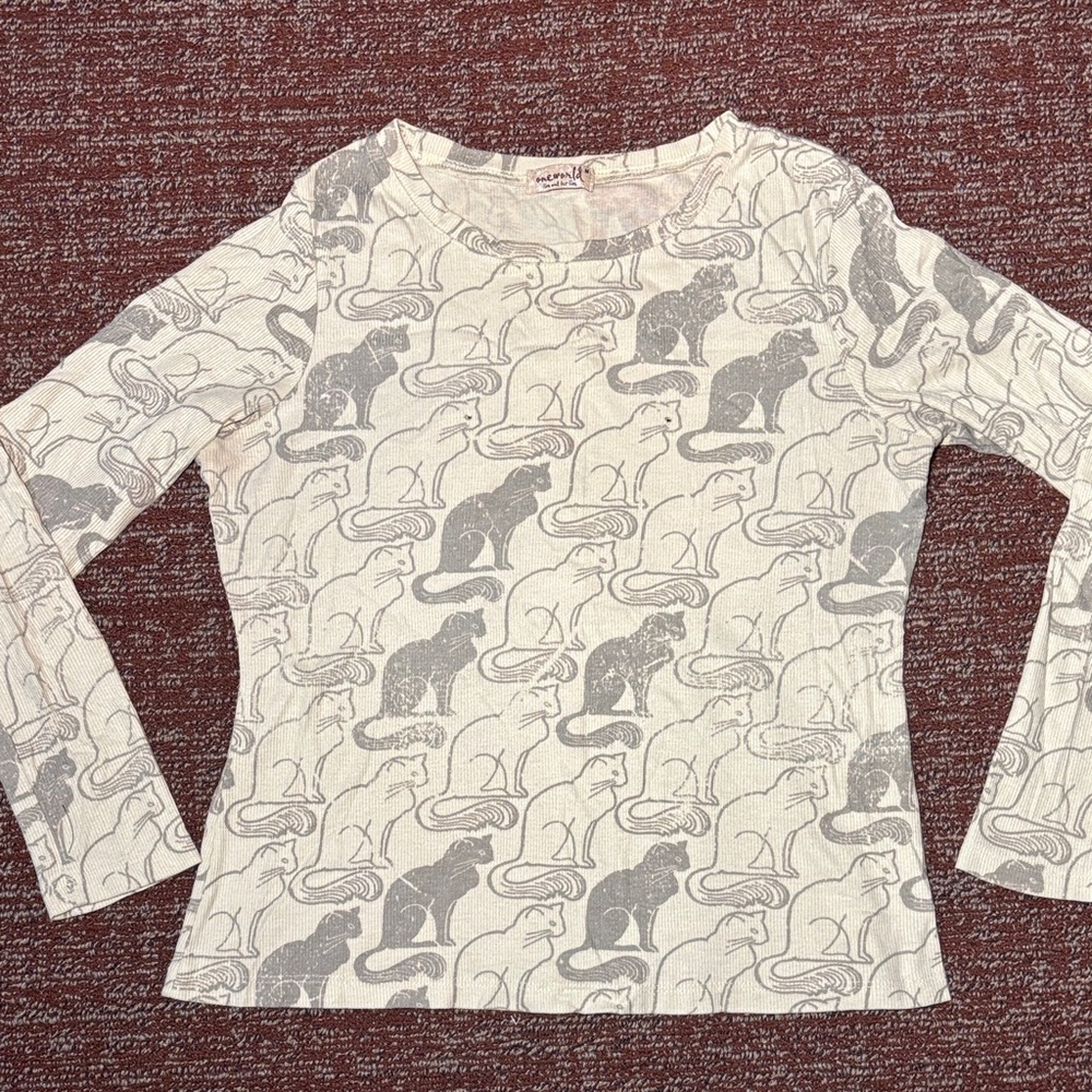 One World cat shirt waffle weave long sleeve cat print t shirt
Women’s medium